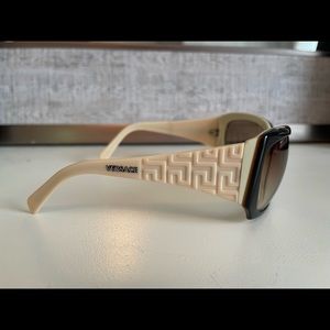 Versace sunglasses. Never worn. No Original case